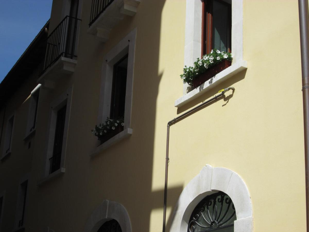 B&B Regina Margherita LʼAquila Exteriör bild