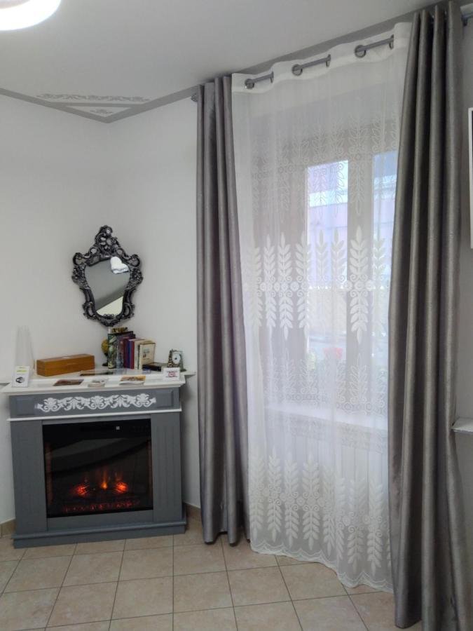 B&B Regina Margherita LʼAquila Exteriör bild