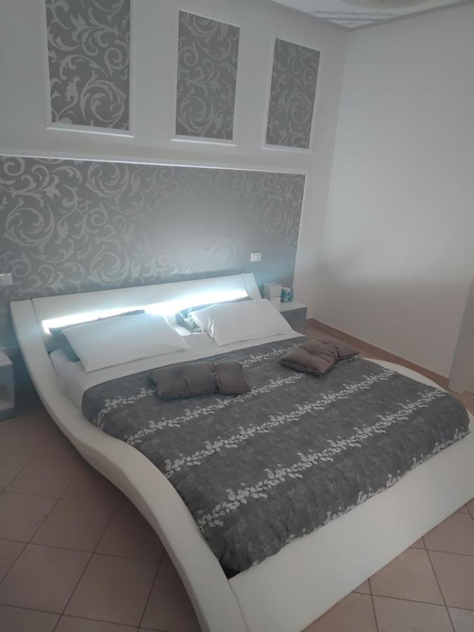 B&B Regina Margherita LʼAquila Exteriör bild
