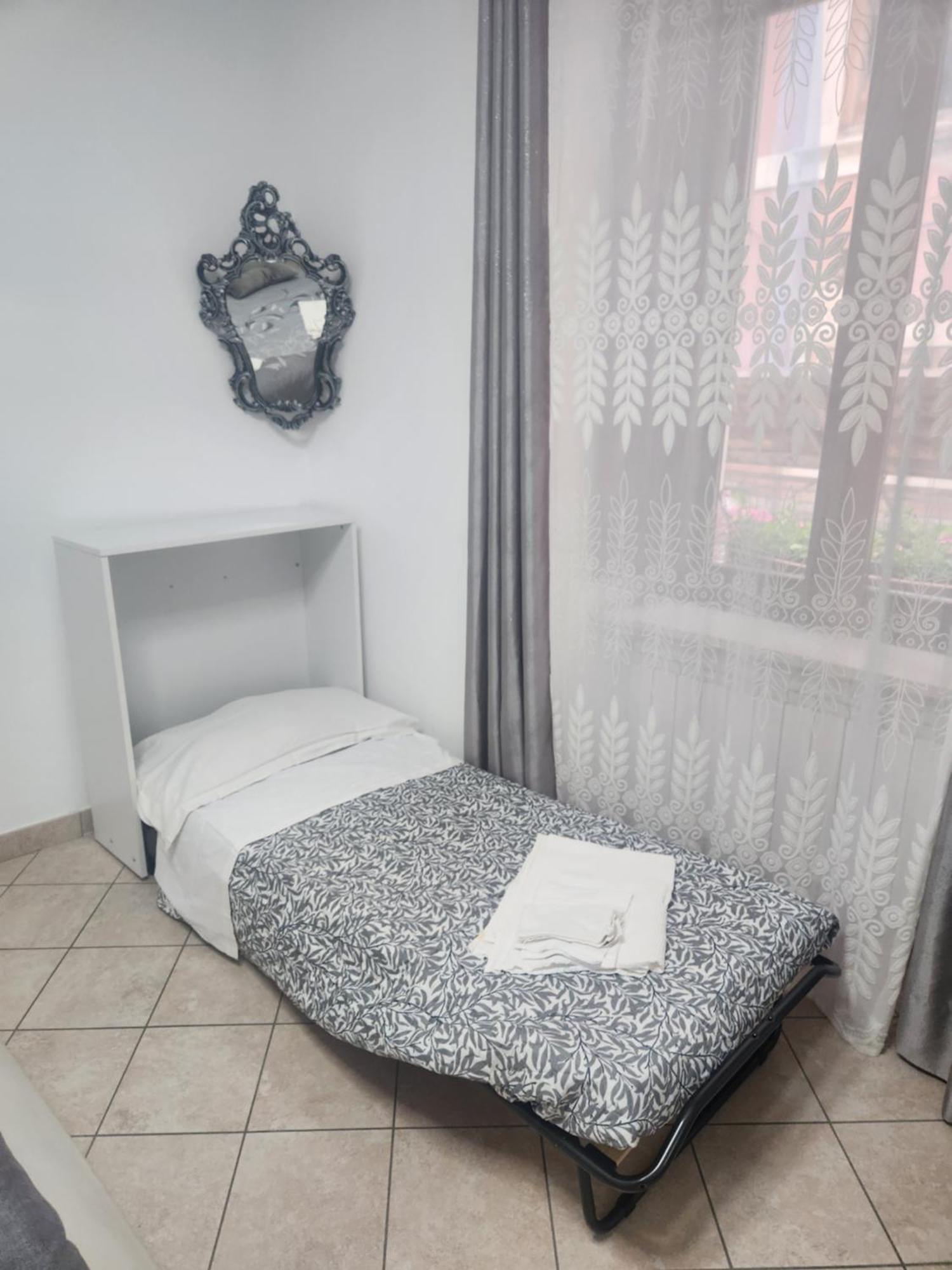 B&B Regina Margherita LʼAquila Exteriör bild